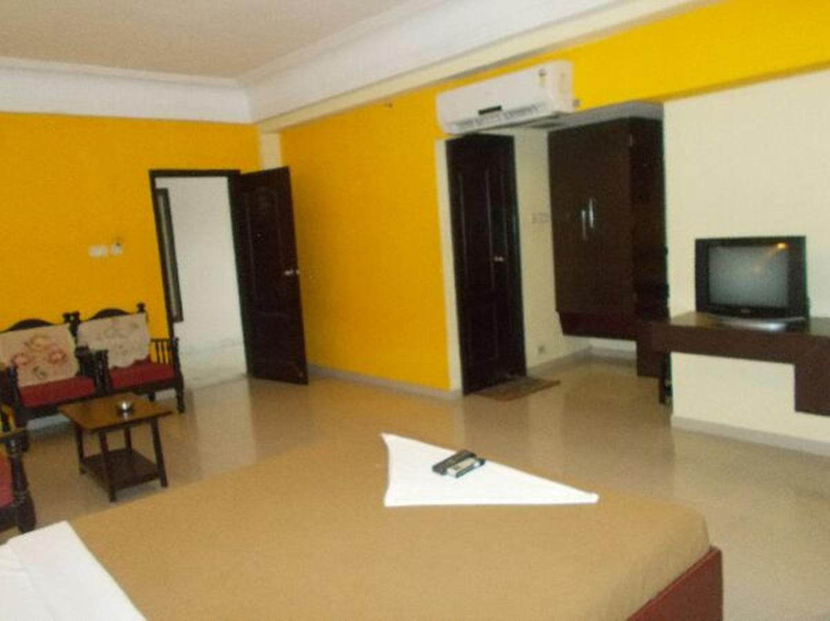 Hotel Vijayentra Pondicherry Exterior photo